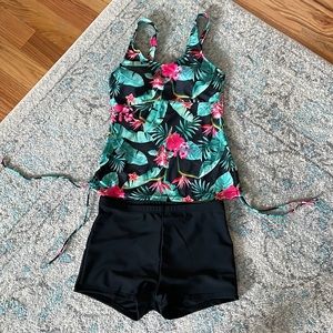 NWT tankini with bottoms